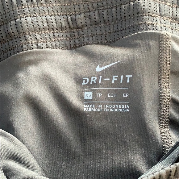 Nike shorts - Picture 2 of 2